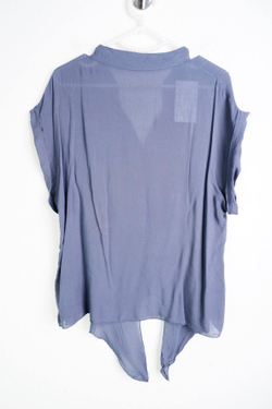 Блузка вискозная с завязками, визуально на 42/44 размер