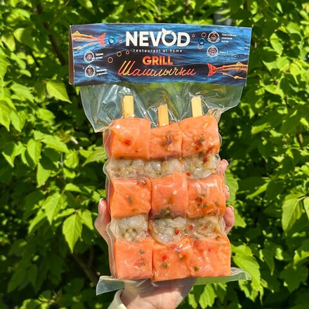 Шашлычки из семги и креветок