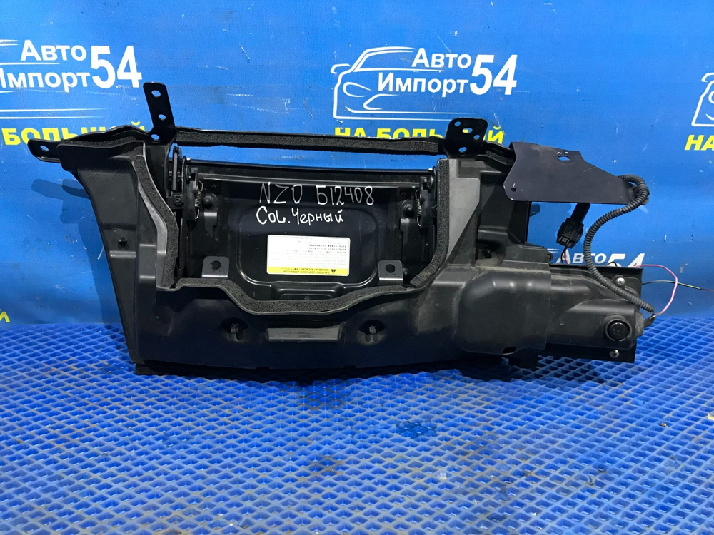 Лючок бензобака NISSAN LEAF 2009-2017