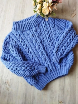 Свитер с аранами