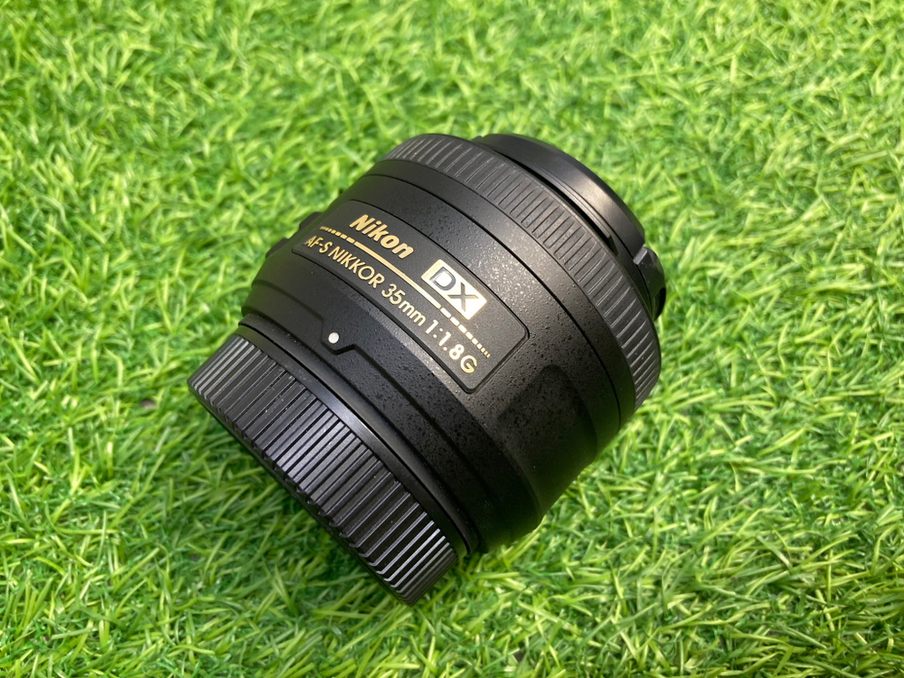 Nikon 35mm 1.8G AF-S DX Nikkor