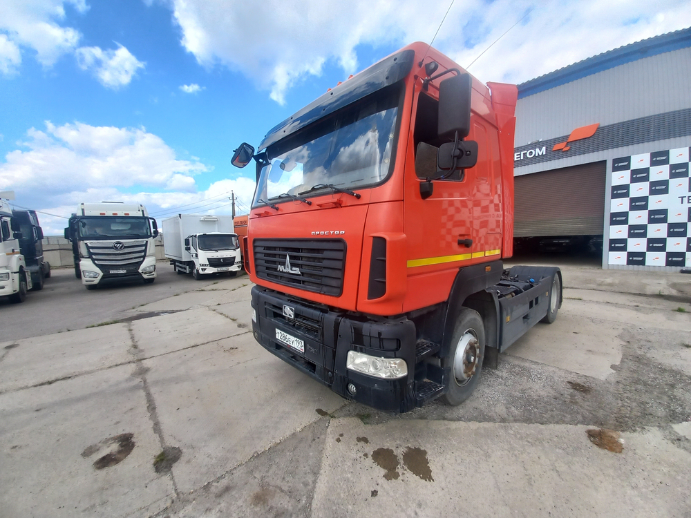 МАЗ 5440 4x2 Седельный тягач 544028-570-031 (Дизельный, 11,6 л, 423 л.с., МТ)