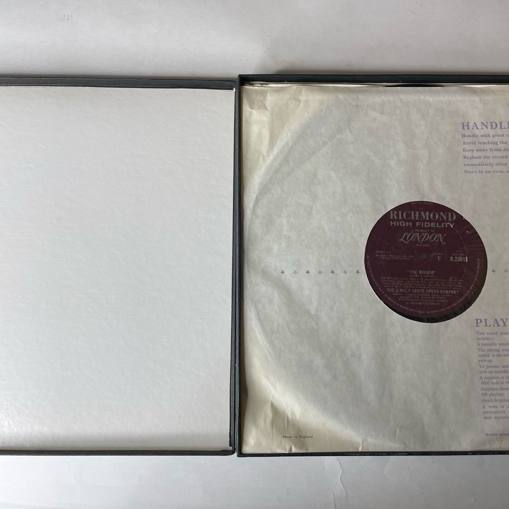 Винтажная виниловая пластинка LP Gilbert And Sullivan, The Mikado Микадо, или Город Титипу Опера (США 1963)