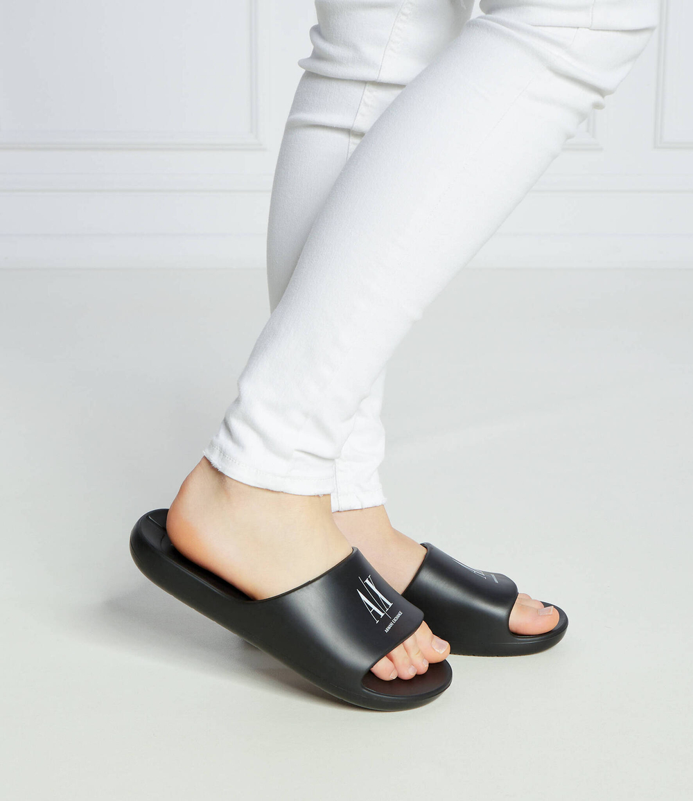 Шлепанцы Armani Exchange - черный(XDP038 XV703)