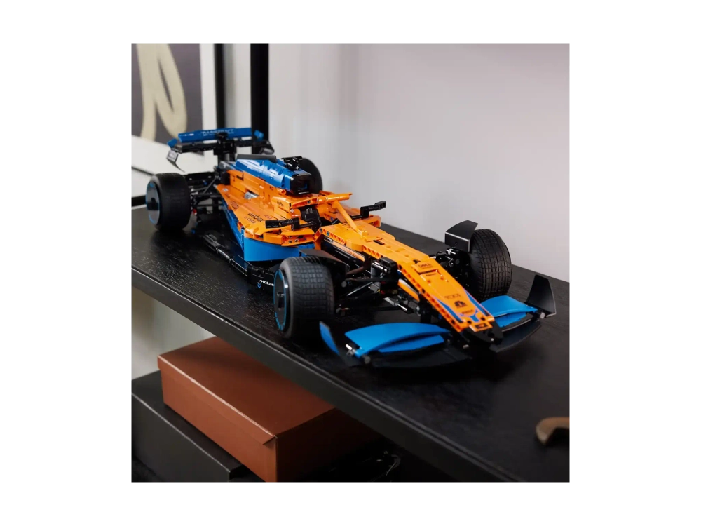 Конструктор LEGO Technic 42141 Гоночный автомобиль McLaren Formula 1