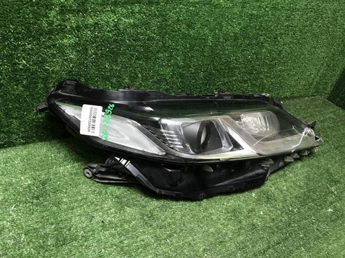 Битая Фара правая Toyota Camry xv70 (17-нв) LED