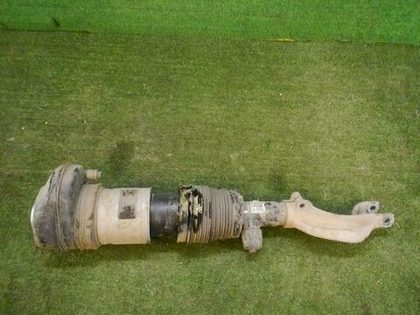 Стойка пневматическая передняя правая BMW X7 G07 (2019-н.в.)