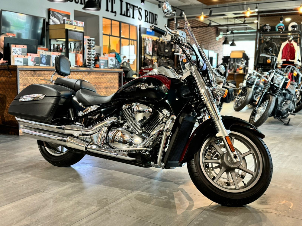 SUZUKI C90T BOULEVARD BOSS