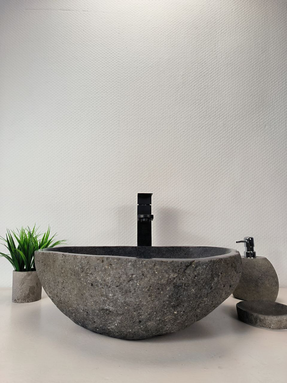 Раковина из речного камня RS-66003 47х36х15 из натурального камня