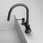 Смеситель для кухни Abelsberg Aera EMF71709GM c вытяжным изливом и возможностью подключения фильтра для воды, цвет космическая сталь, PVD покрытие