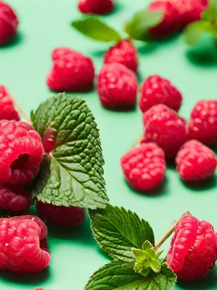 Малина и зелень косметическая отдушка