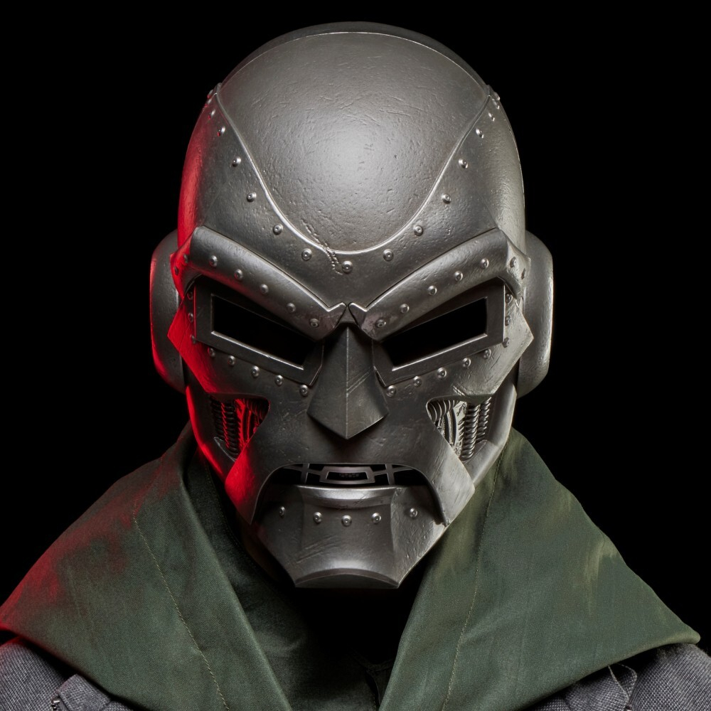 Hasbro Marvel Legends - DOCTOR DOOM Шлем с капюшоном G0586