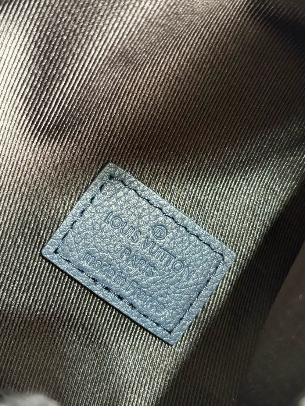 Avenue Slingbag