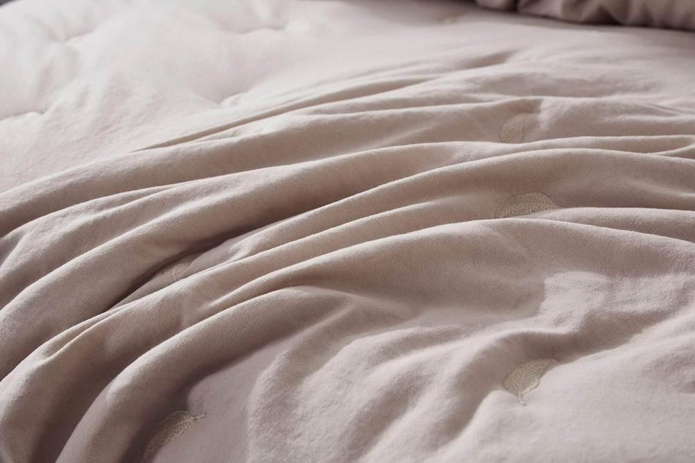 Покрывало 160х220 и наволочка 50х70 Sofi De MarkO Эрика розовое