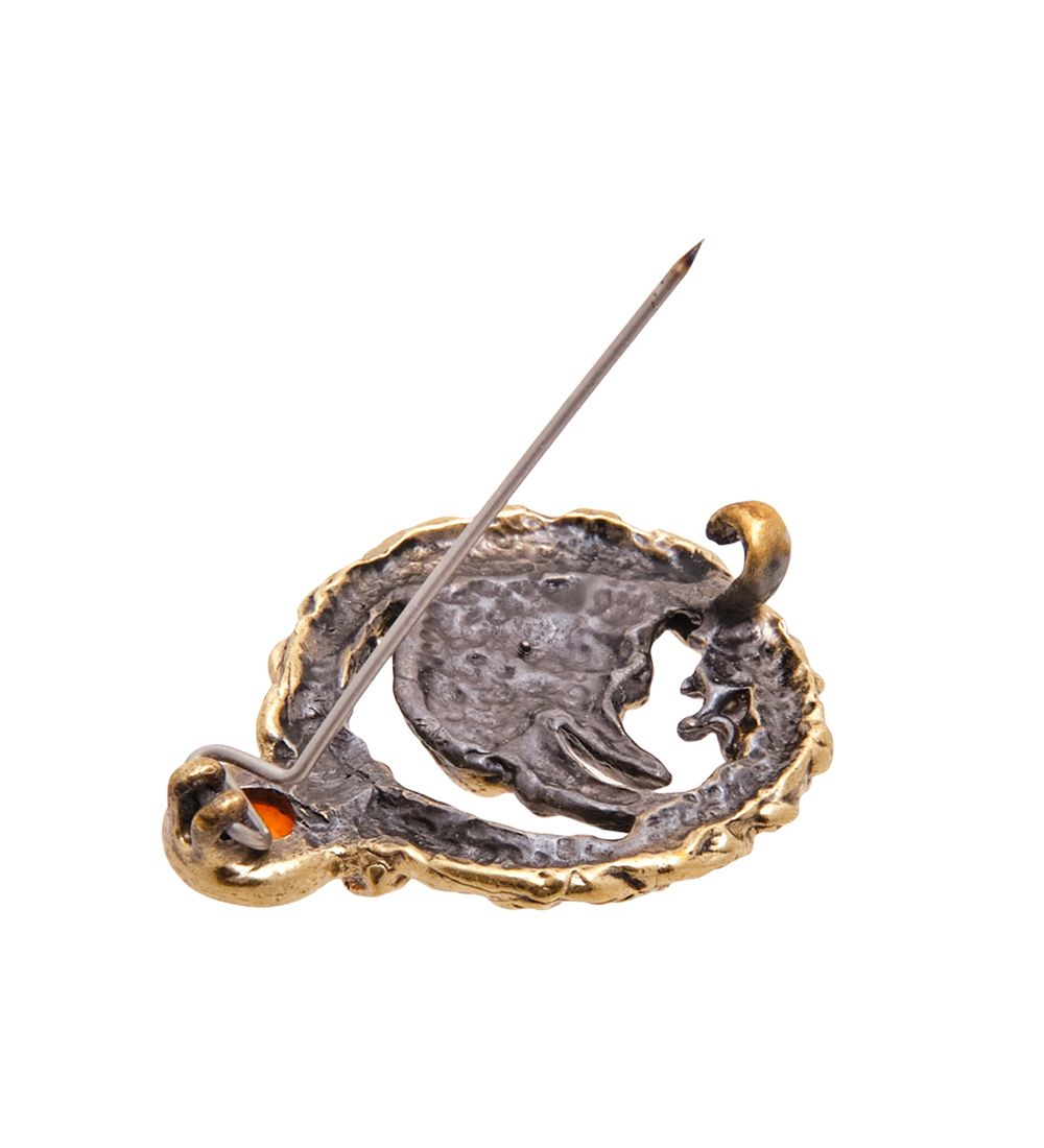 AM-3424 Брошь «Ворон Князь» (латунь, янтарь)