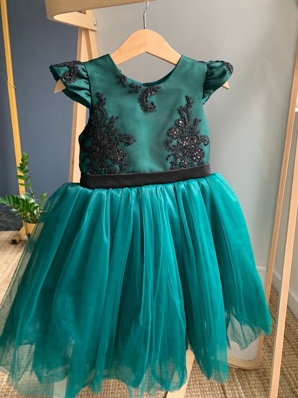 Платье нарядное