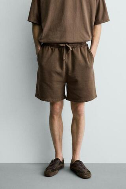 ZARA БАЗОВЫЕ ШОРТЫ-ДЖОГГЕРЫ С ЭФФЕКТОМ ПОТЕРТОСТИ, КОРИЧНЕВЫЙ