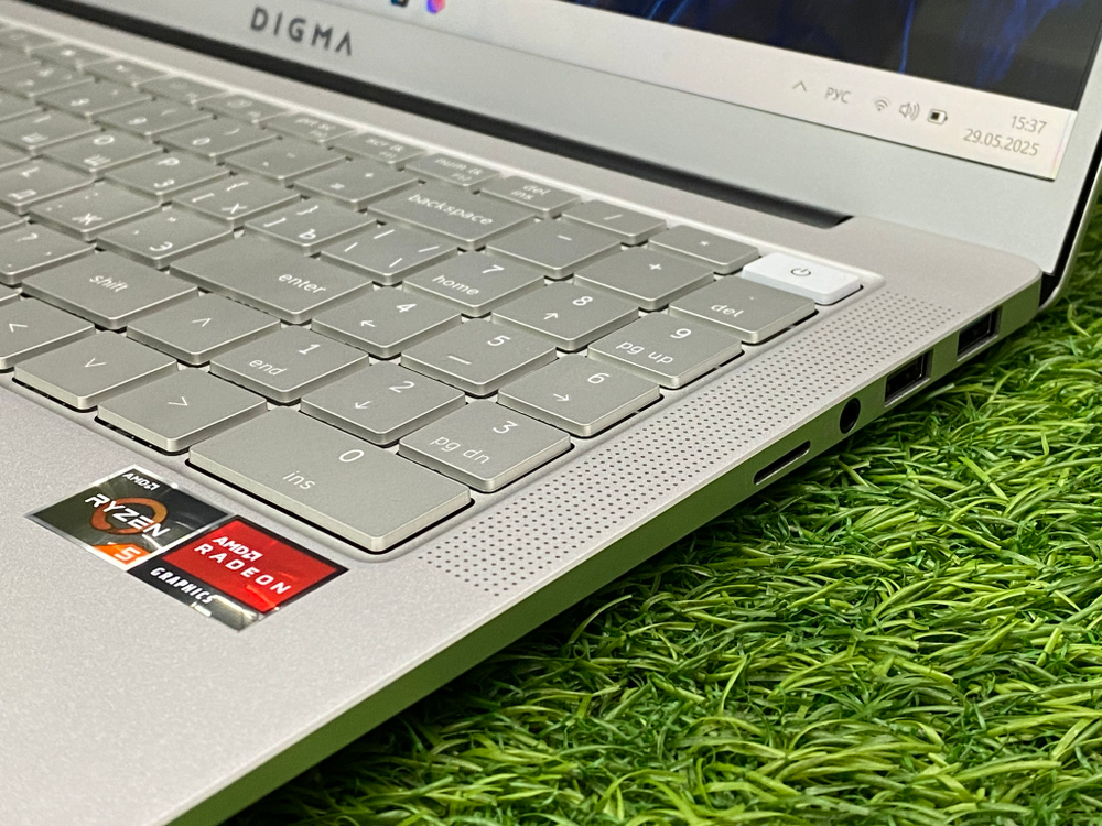 Ноутбук Digma 16.1" IPS Ryzen 5 3500U/Radeon Vega 8/16GB/512GB SSD/ Pro Sprint M[dn16r5-adxw01]/Windows 11