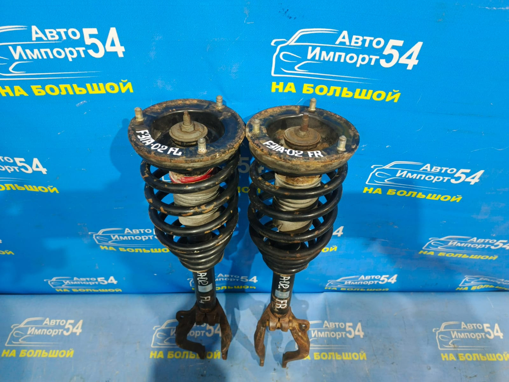 Стойка передняя левая MITSUBISHI DIAMANTE 1997