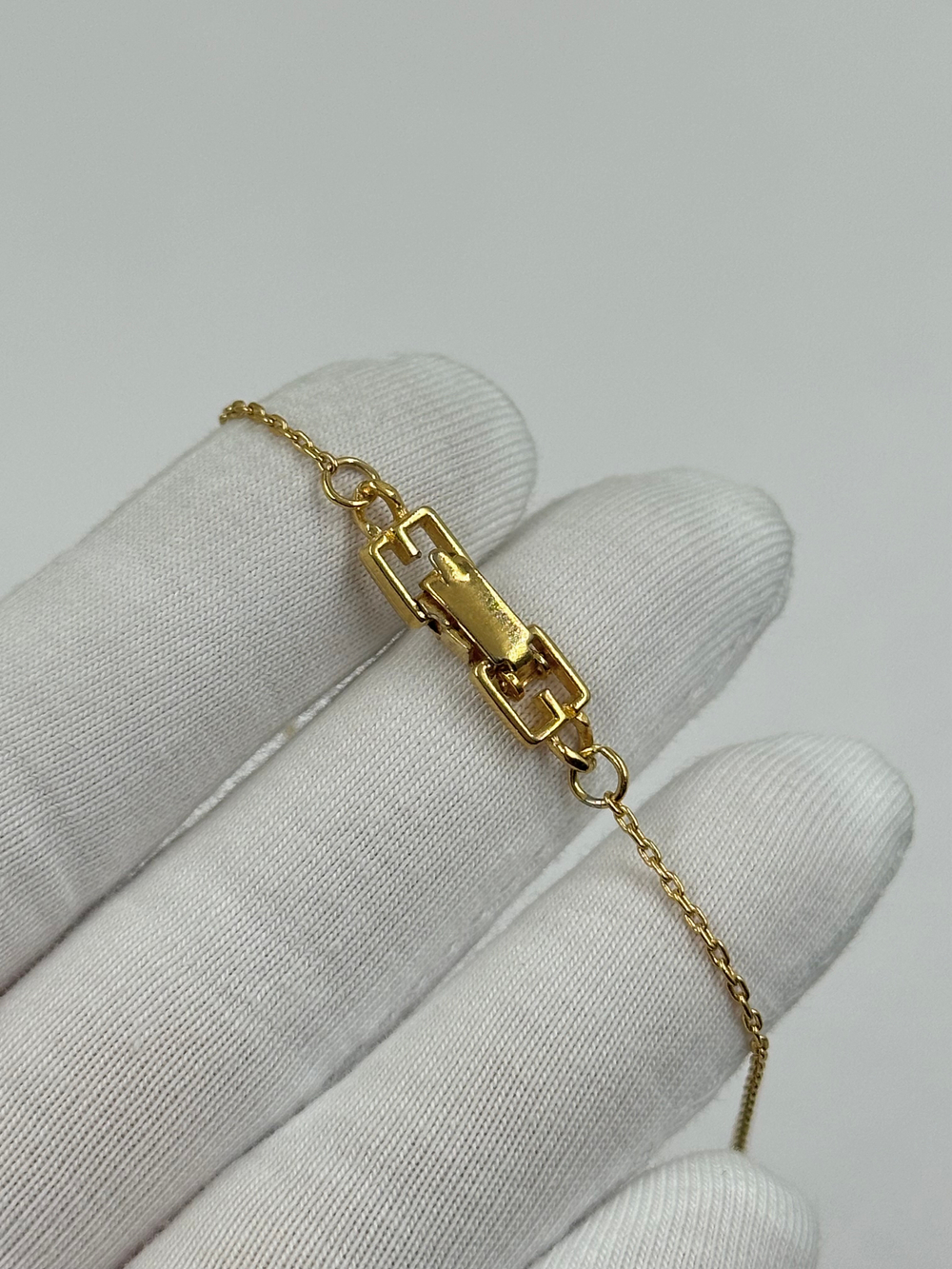 Кулон с сердем Givenchy