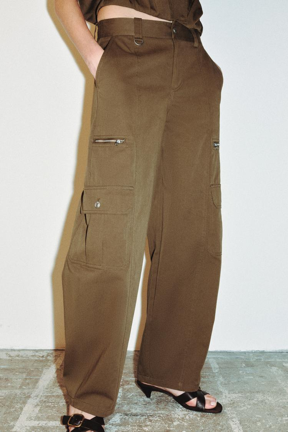 КОМПЛЕКТ БРЮК С КАРМАНАМИ BARREL KARGO - ZARA