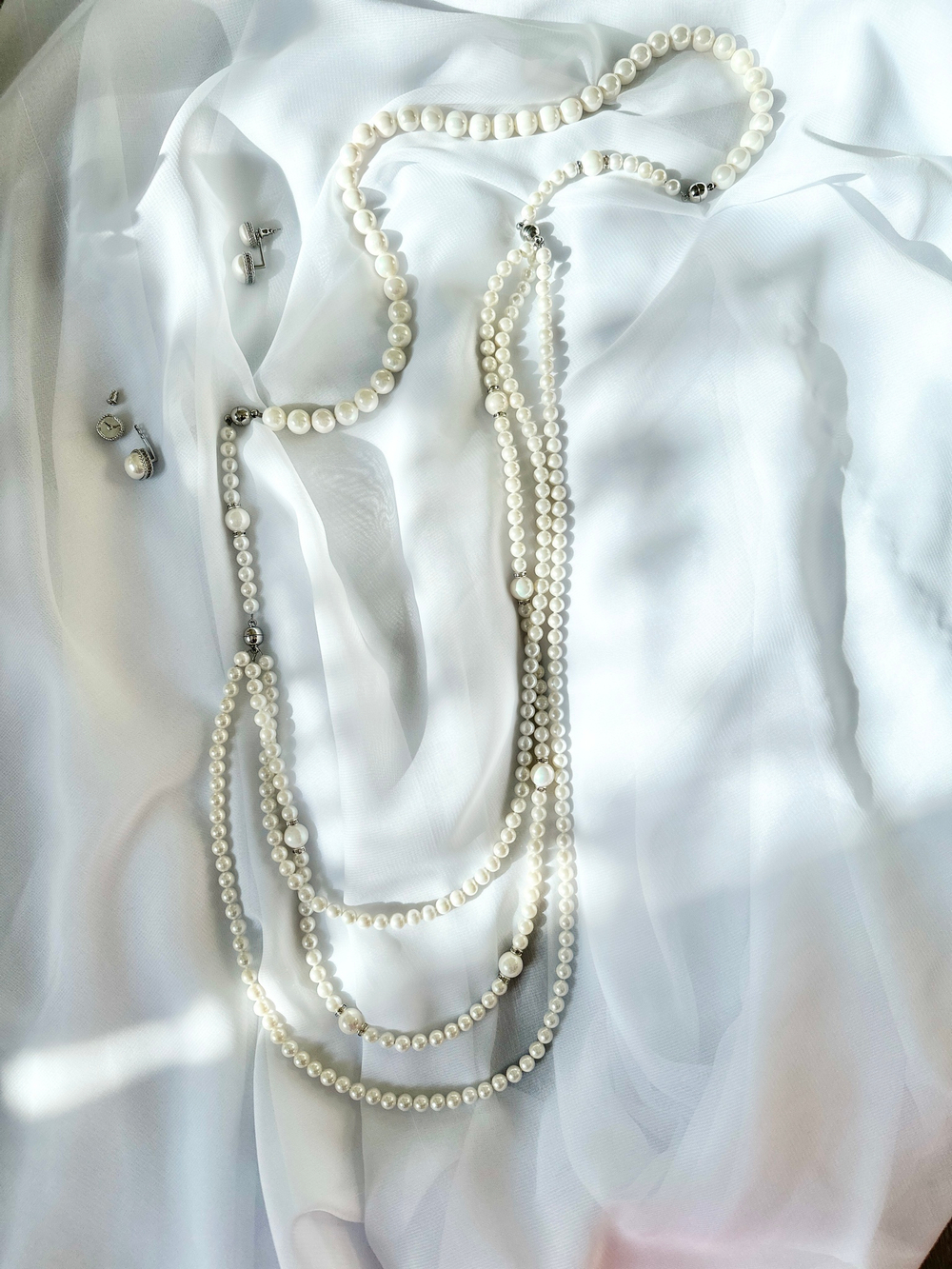 Колье трансформер на магнитах из белого жемчуга Майорка