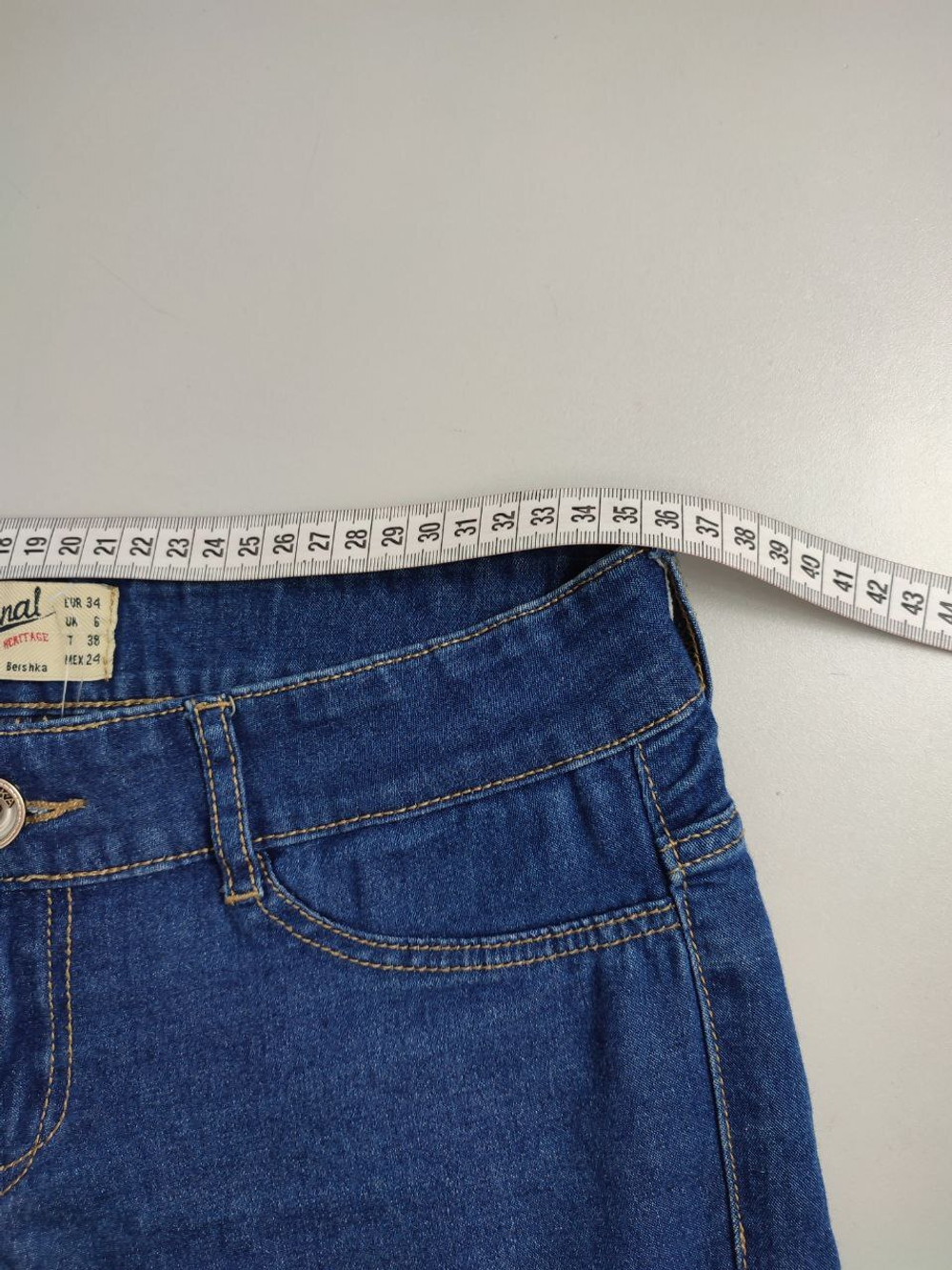 Джинсы Bershka базовые 40 размер