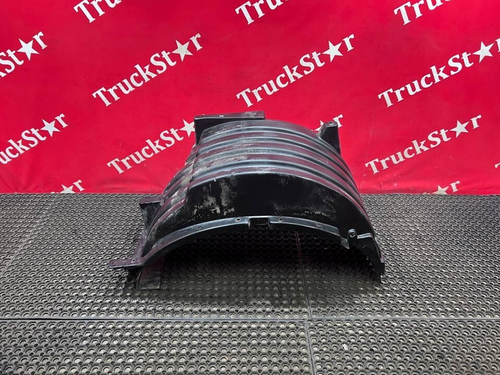 Крыло переднее правое передняя часть