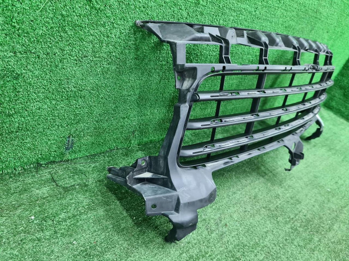 Решетка переднего бампера Porsche Cayenne 3 17-23