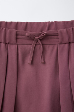 ZARA ЮБКА-ШОРТЫ СТРУЯЩЕГОСЯ КРОЯ, МАЛИНОВЫЙ