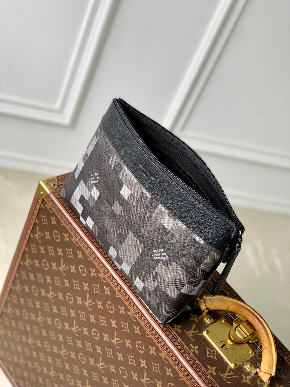 Louis Vuitton Pochette Voyage Souple