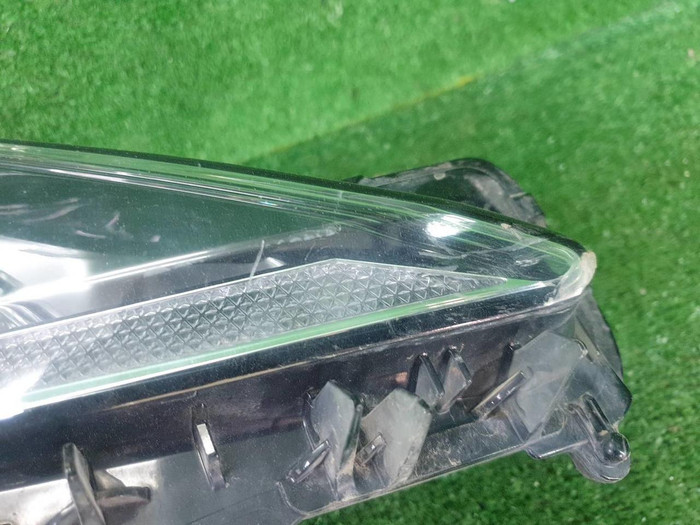 Фара правая Toyota Camry xv70 (2017-н.в.) LED