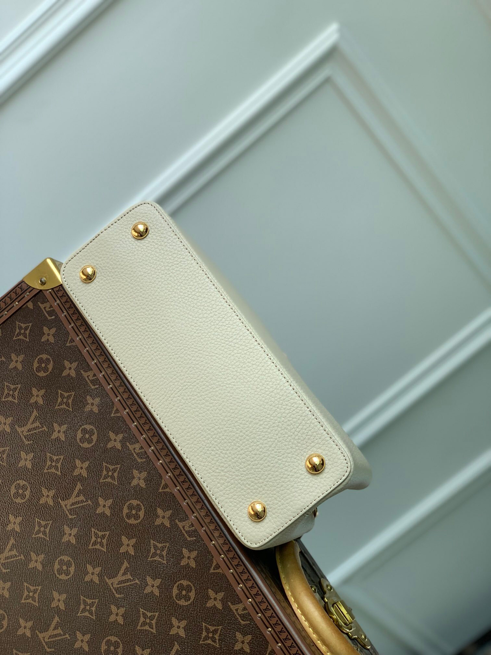 Louis Vuitton Capucines MM