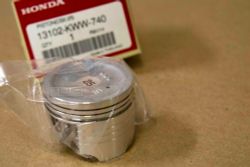 13102-KWW-740.  PISTON (0.25)