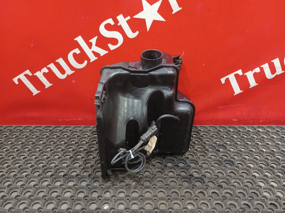 Бачок омывателя лобового стекла 2021г