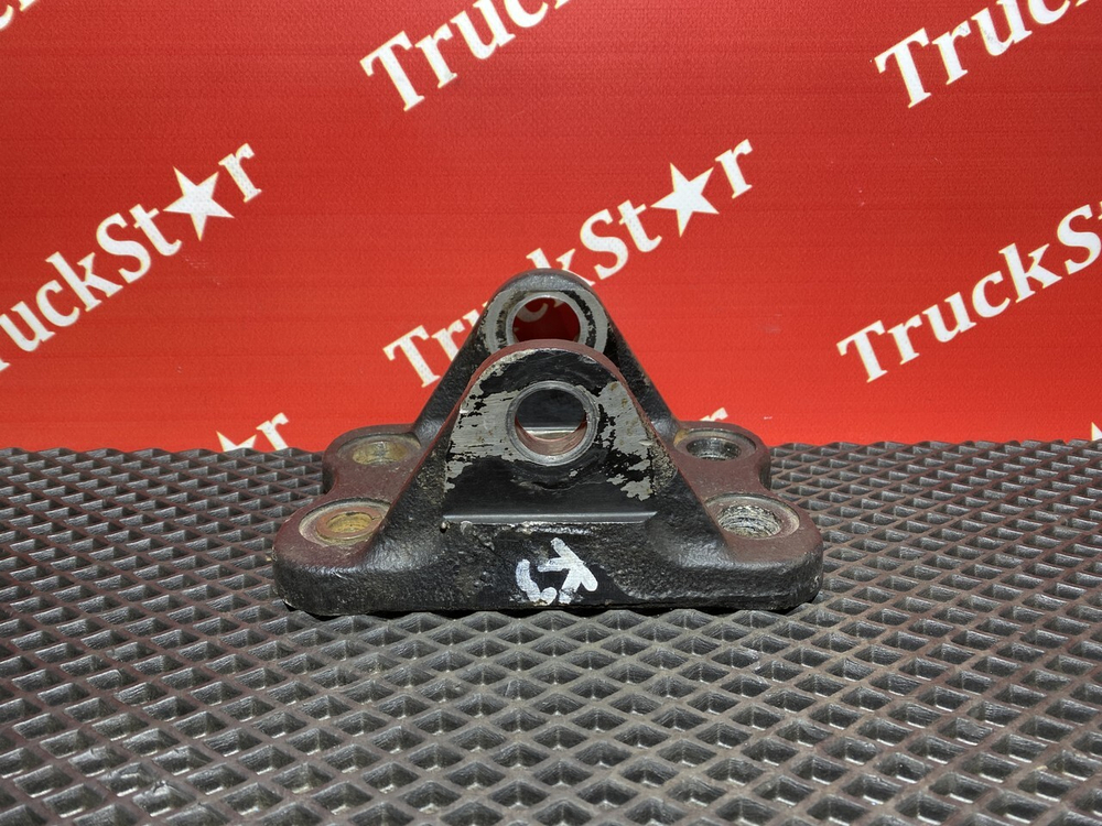 Кронштейн рессоры передней