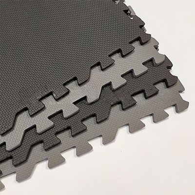 Мягкий пол 4 плитки 600x600x20 мм 40 шор