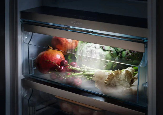 Встраиваемый холодильник Miele K 7797 C L