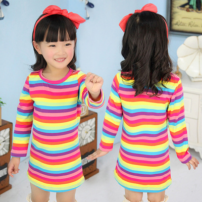 Платье с длинными рукавами в разноцветную полоску