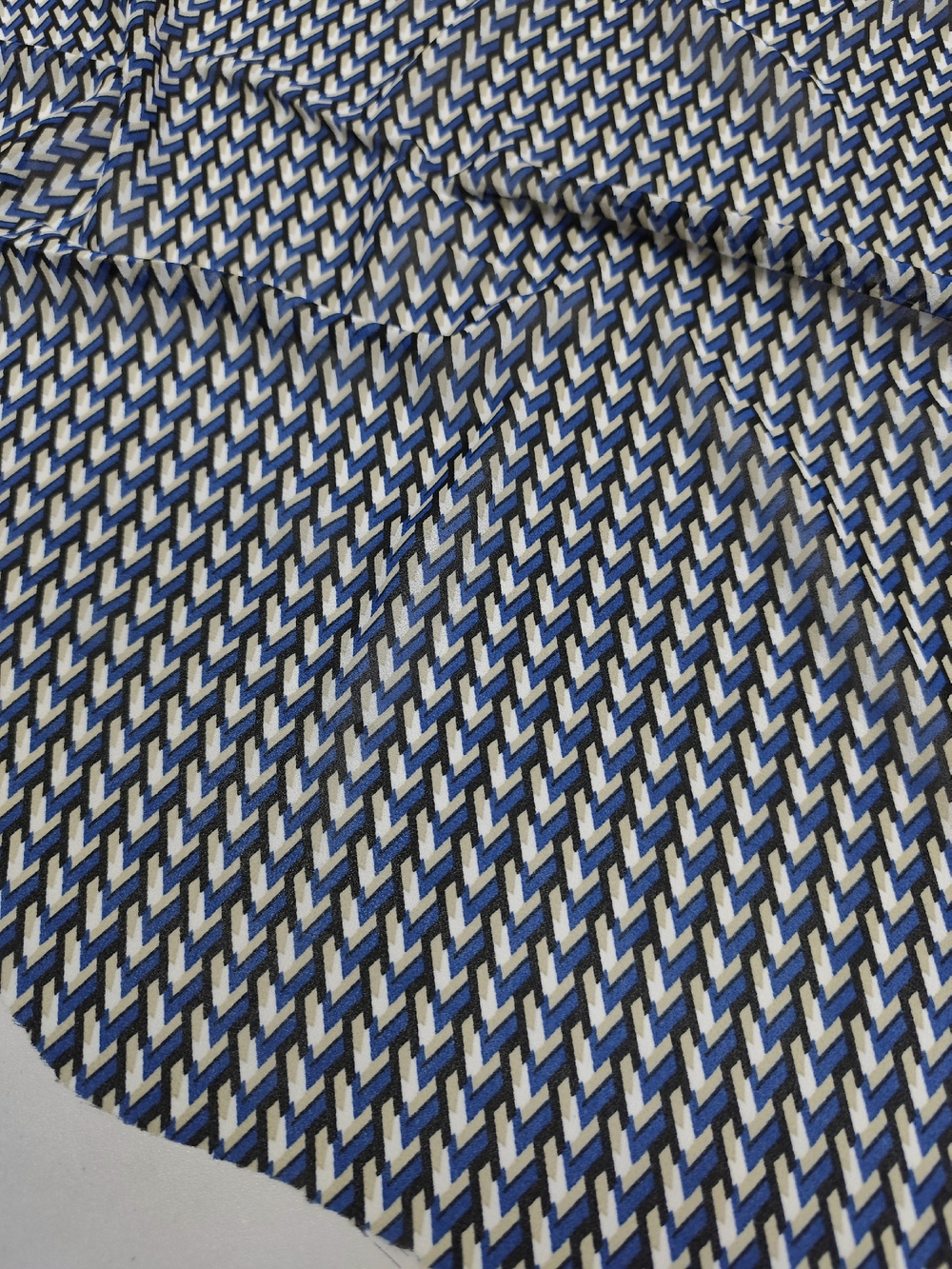 Шифон/ Черно-синяя геометрия