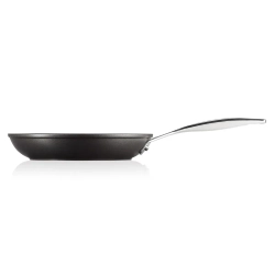 Le Creuset Сковорода PRO с антипригарным покрытием 20см.
