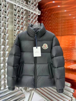 Пуховик Moncler