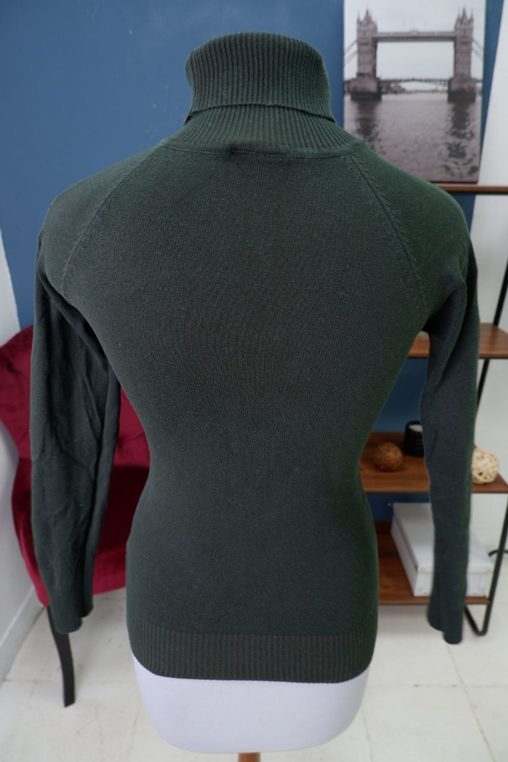 Свитер темный 40 размер