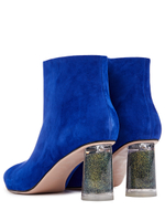 Женские замшевые синие ботильоны с авторским каблуком