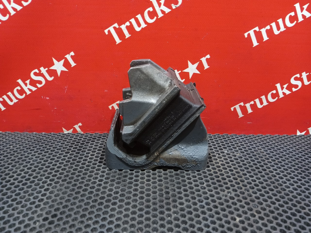 Подушка двигателя передняя 2018г