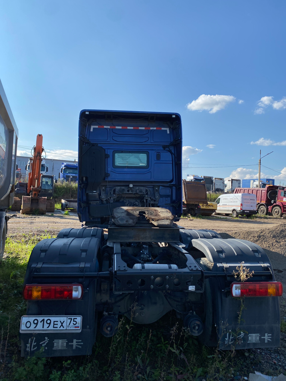 BEIJING BJ* 6x4 Седельный тягач BJ4250D6CP-02 (Дизельный, 12,9 л, 579 л.с., АТ)