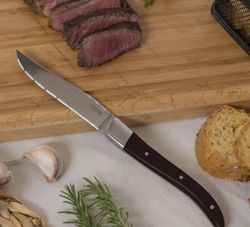 Нож для стейка 22,5 см с черной пластиковой ручкой