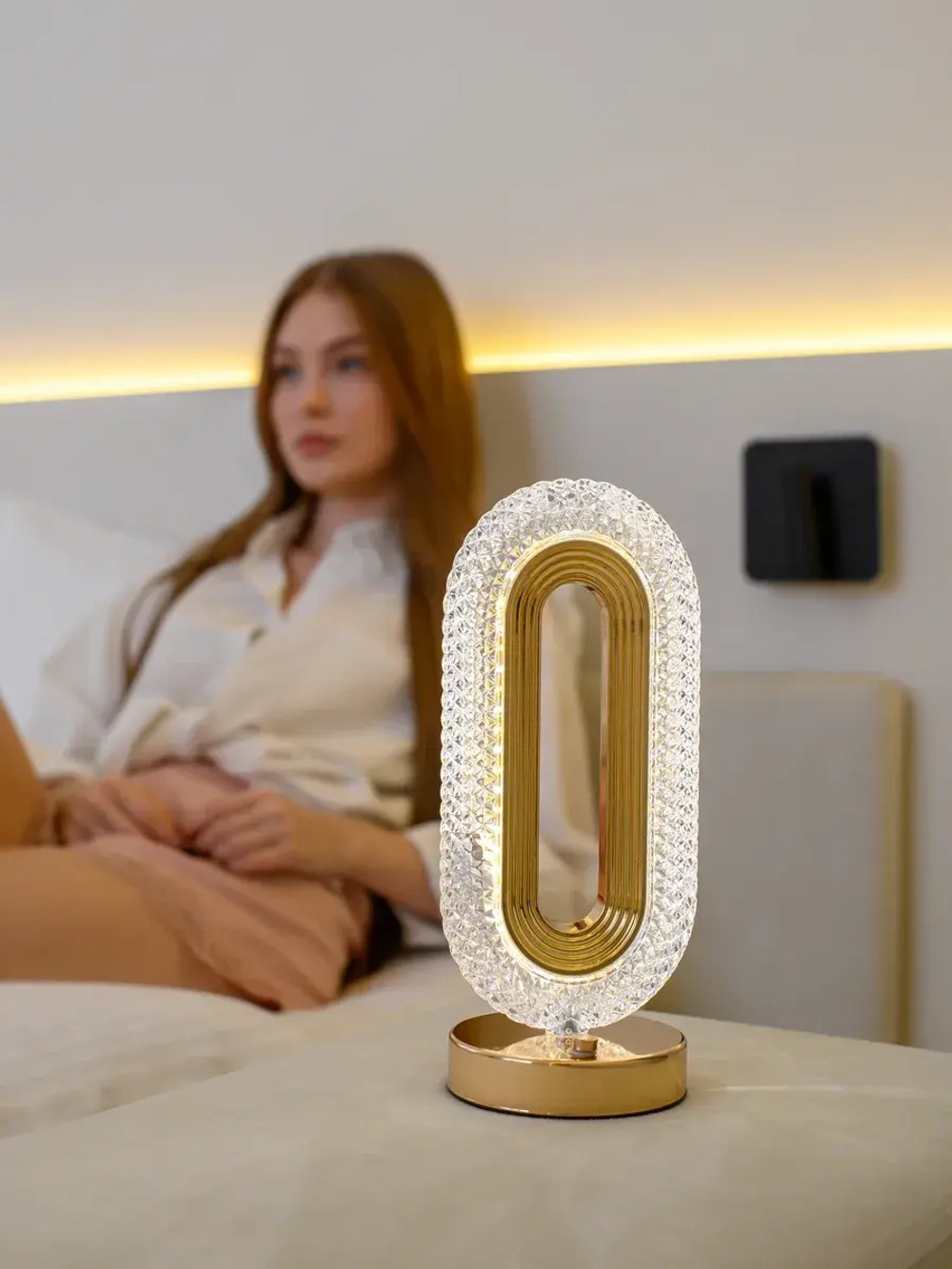 Светильник настольный для спальни