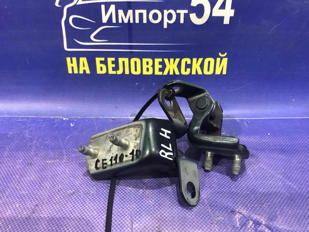 Петля двери задней левой TOYOTA SPRINTER 1996