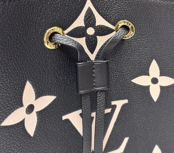 Сумка Louis Vuitton Neonoe MM черный